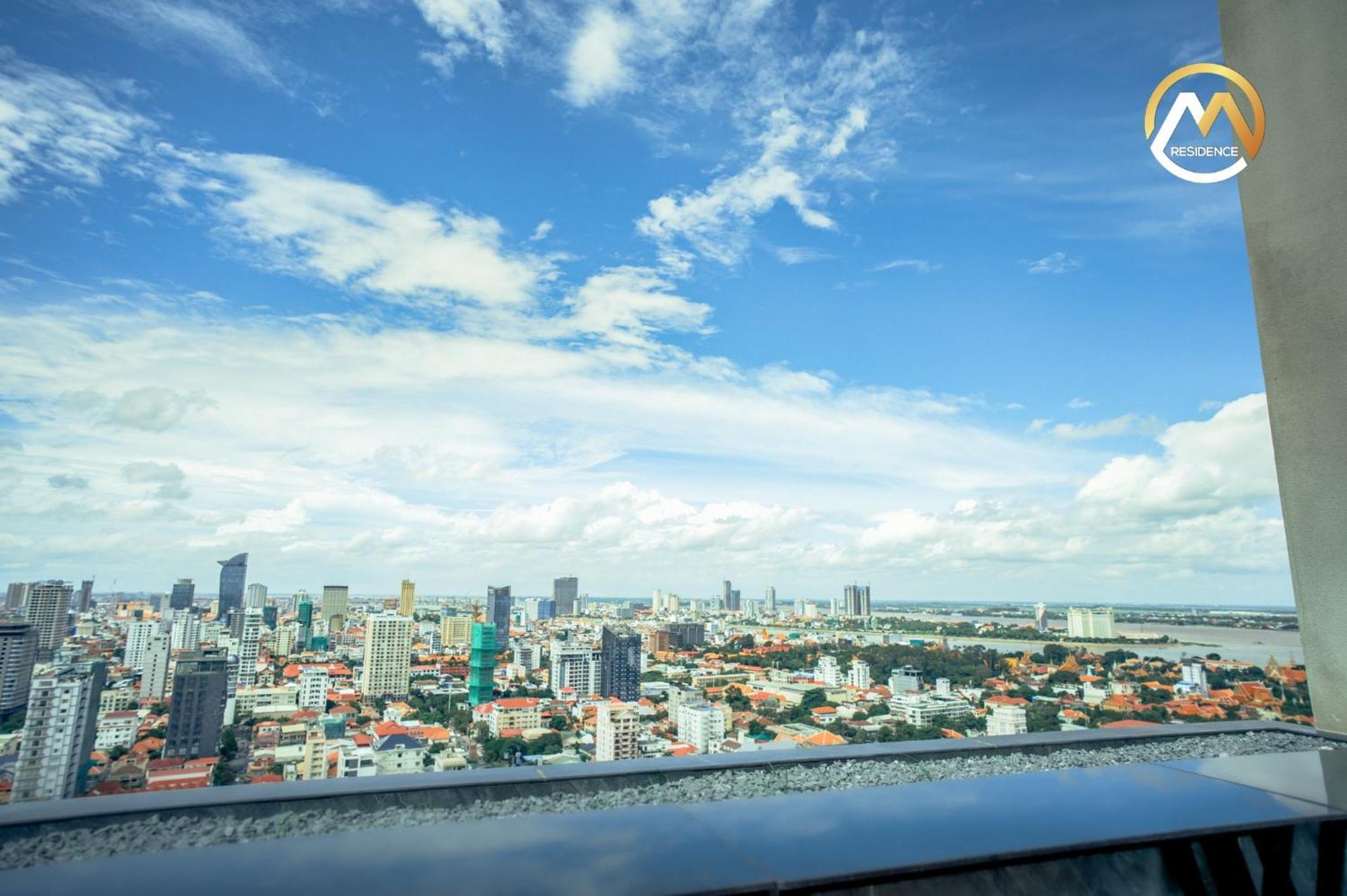 Infinity Pool Hotel Phnom Penh Down To 24 Usd In M Residence ภายนอก รูปภาพ